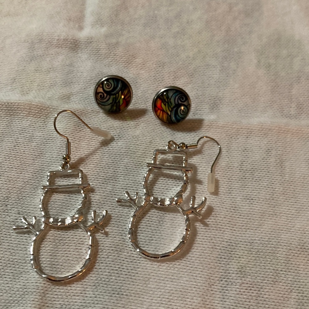 Charming Silver Snowman Earrings
